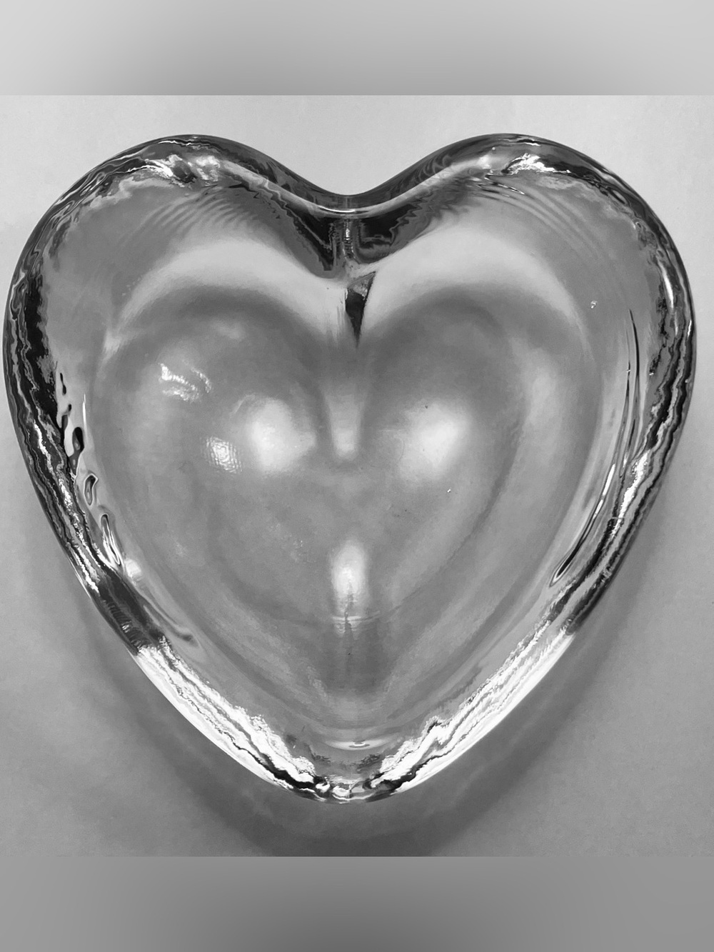 SIMON PEARCE Large Highgate HEART DISH / Handmade AMERICAN GLASS / Signed